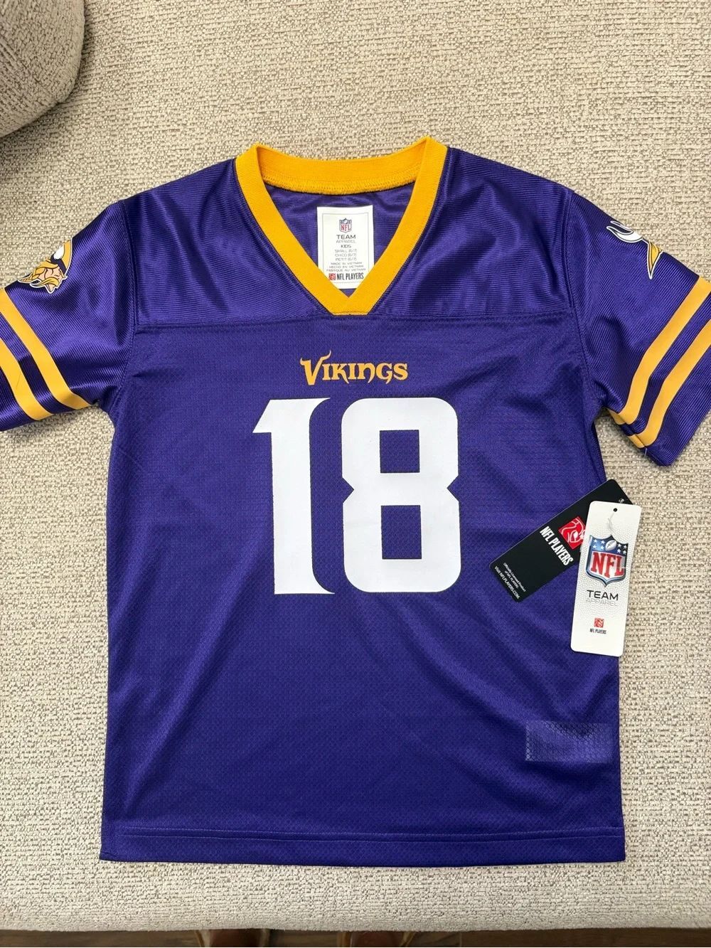 NWT NFL #18 Jefferson Minnesota Vikings Youth Jersey Small 6/7